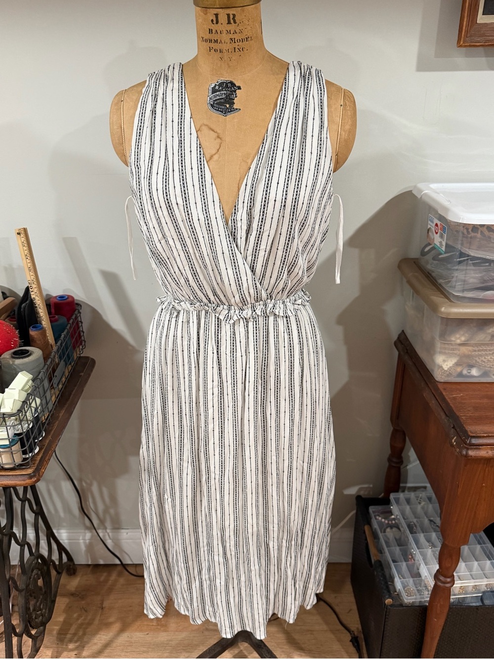emory park White and Black Striped Sleeveless Maxi Dress